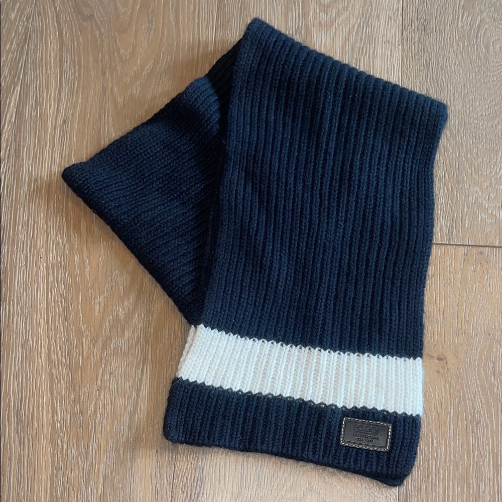 Coach Black and White Ribbed Scarf sweater cashmere blend